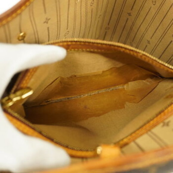 Louis Vuitton Monogram Neverfull MM Tote Bag - Picture 13 of 14